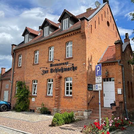 Appartments Zur Schlosswache Delitzsch Eksteriør bilde
